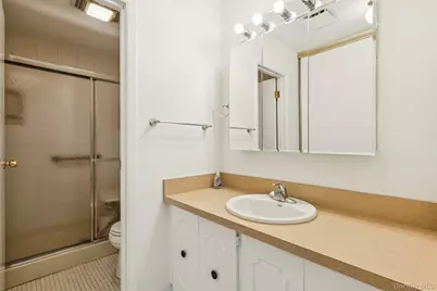 102 Gotham Way, Saint James, NY 11780 - Photo 23