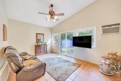 42 Richmond Street, Islip, NY 11751 - Photo 9