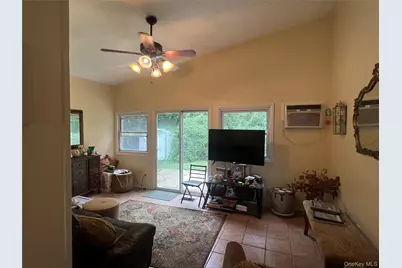 42 Richmond Street, Islip, NY 11751 - Photo 11