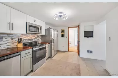 5 Panther Path, Miller Place, NY 11764 - Photo 17