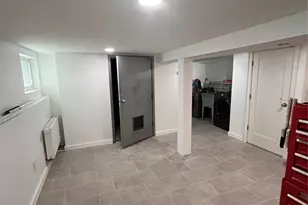 114-28 208th St, Cambria Heights, NY 11411 - Photo 25