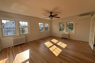 40 Smith St, Glen Cove, NY 11542 - Photo 5