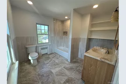 40 Smith Street, Glen Cove, NY 11542 - Photo 13