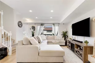 40 Raily Ct, New York, NY 10312 - Photo 5