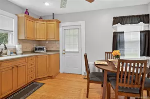 49 Country Rd, Medford, NY 11763 - Photo 15