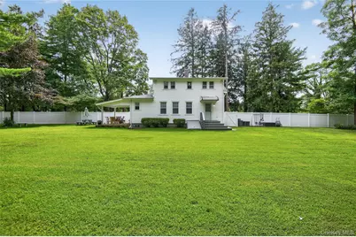 49 Country Road, Medford, NY 11763 - Photo 27