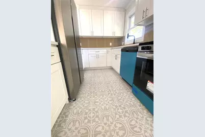 232 Nassau Avenue, Freeport, NY 11520 - Photo 5