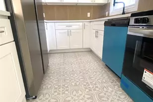 232 Nassau Ave, Freeport, NY 11520 - Photo 5