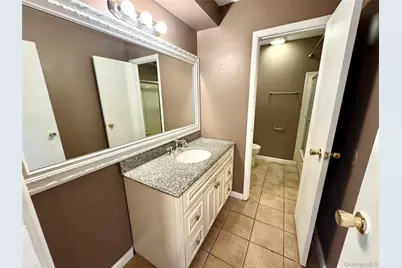 138 N Pointe Circle #138, Coram, NY 11727 - Photo 7