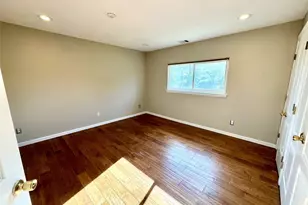 138 N Pointe Circle, Coram, NY 11727 - Photo 9