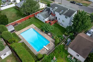 27 Beverly Rd, Farmingdale, NY 11735 - Photo 37