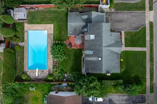 27 Beverly Rd, Farmingdale, NY 11735 - Photo 35