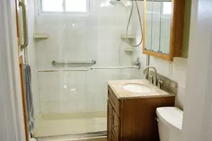 130 Balsam Ln, Levittown, NY 11756 - Photo 5