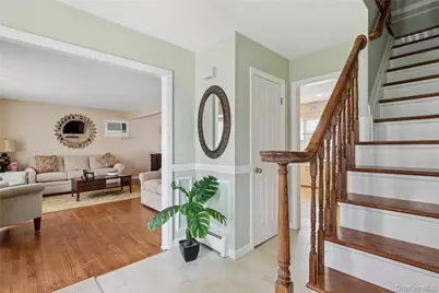 7 Mark Lane, Farmingville, NY 11738 - Photo 9