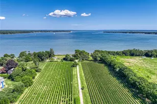 59600 Main Rd, Southold, NY 11971 - Photo 15