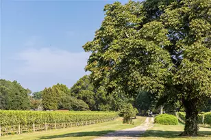 59600 Main Rd, Southold, NY 11971 - Photo 11