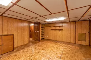 154 Park Ave, Williston Park, NY 11596 - Photo 17