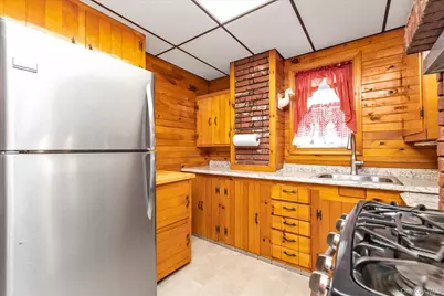 154 Park Avenue, Williston Park, NY 11596 - Photo 9