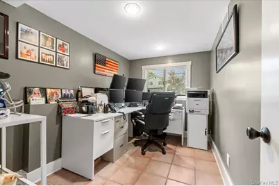 308 Sunset Boulevard, Massapequa, NY 11758 - Photo 25