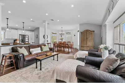 308 Sunset Boulevard, Massapequa, NY 11758 - Photo 11