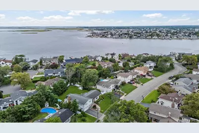 308 Sunset Boulevard, Massapequa, NY 11758 - Photo 39