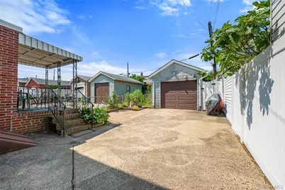 7214 72 Place, Glendale, NY 11385 - Photo 31