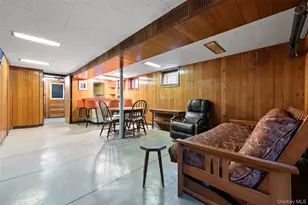 72-14 72nd Pl, Glendale, NY 11385 - Photo 23