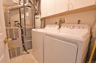 11 Ethan Cir, Middle Island, NY 11953 - Photo 13