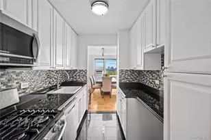 4555 Henry Hudson Pkwy, Bronx, NY 10471 - Photo 3