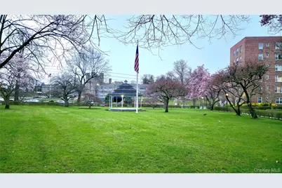 220 Pelham Road #3L, New Rochelle, NY 10805 - Photo 7