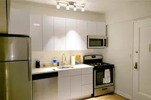 220 Pelham Rd, New Rochelle, NY 10805 - Photo 9