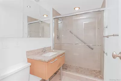 1155 Warburton Avenue #10E, Yonkers, NY 10701 - Photo 13