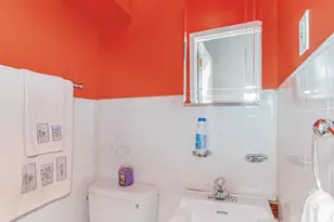 8 Gerri Ln, Yonkers, NY 10703 - Photo 9