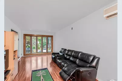 8 Gerri Lane, Yonkers, NY 10703 - Photo 3