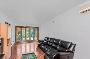 8 Gerri Ln, Yonkers, NY 10703 - Photo 3