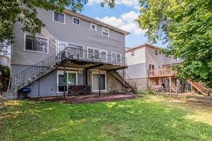 8 Gerri Ln, Yonkers, NY 10703 - Photo 21