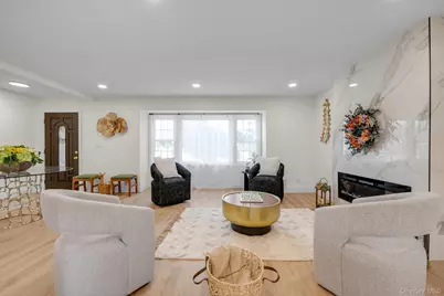 2001 Wellington Court, Westbury, NY 11590 - Photo 3