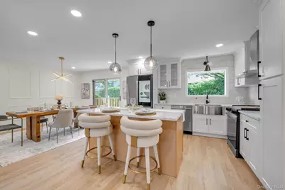 2001 Wellington Court, Westbury, NY 11590 - Photo 7