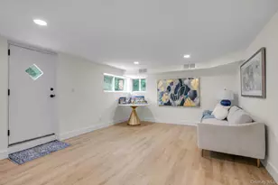 2001 Wellington Ct, Westbury, NY 11590 - Photo 17