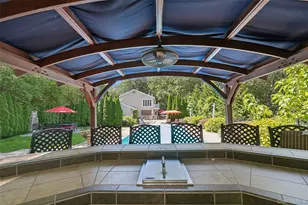 6 Hilltop Dr, Syosset, NY 11791 - Photo 49