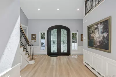 6 Hilltop Drive, Syosset, NY 11791 - Photo 3