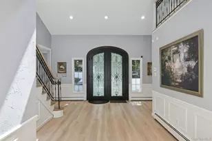 6 Hilltop Dr, Syosset, NY 11791 - Photo 3