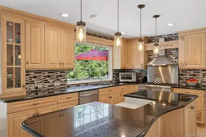 6 Hilltop Drive, Syosset, NY 11791 - Photo 13