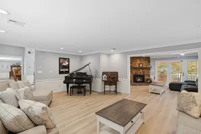 6 Hilltop Drive, Syosset, NY 11791 - Photo 9