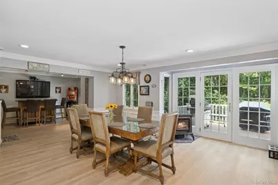 6 Hilltop Drive, Syosset, NY 11791 - Photo 17