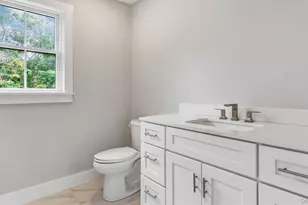 5 B Fanning Ave, Hampton Bays, NY 11946 - Photo 29