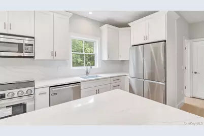 5B Fanning Avenue, Hampton Bays, NY 11946 - Photo 13