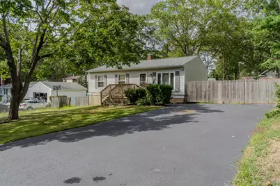 161 Shinnecock Avenue, Mastic, NY 11950 - Photo 5