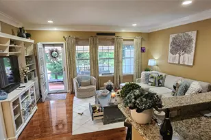 19 Virginia Pine Ln, Bay Shore, NY 11706 - Photo 11