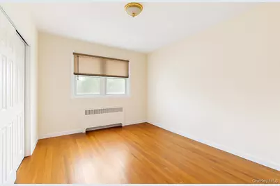 1570 Colden Avenue, Bronx, NY 10462 - Photo 5